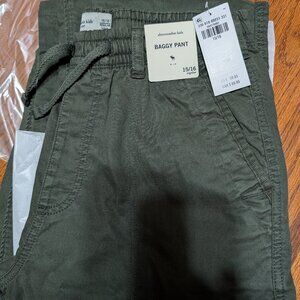 A&F Big Boys Baggy Pants 15/16 Reg Olive Green